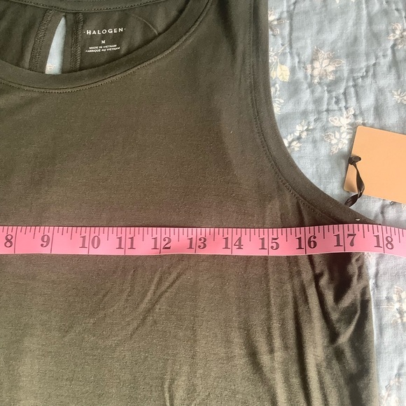 NWT Halogen Size Medium Crew Neck Tank Color Grey Beluga Very Soft Stretch Loose - Picture 8 of 8
